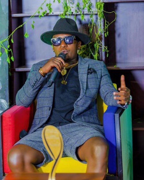 Mu cyiciro cy'indirimbo y'amashusho y'umwaka [The Choice Video of the Year] hatsinze Atensiyo ya Platini