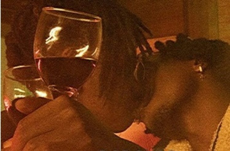 Ariel Wayz na Juno Kizigenza umuvinyo warabayobotse barasomana bya nyabyo mu ndirimbo-Video