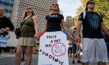 Covid-19: Abitwikira Imbuga nkoranyambaga bagahakana umugambi w’inkingo batangiye gukomanyirizwa