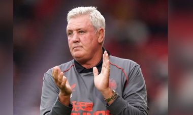 Newcastle United yirukanye umutoza wayo