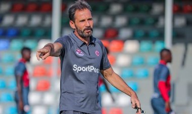 Simba Sport Club yirukanye umutoza wayo mukuru