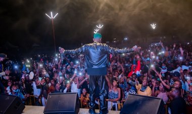 Trapish Concert: Ish Kevin yaririmbye iminota ibarika,K1vumbi K1ng yigarurira imitima y'abakiri bato