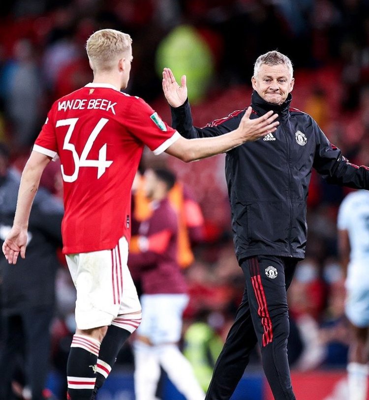Abatoza bazavamo uzasimbura Ole Gunner Solskjær bagaragaye