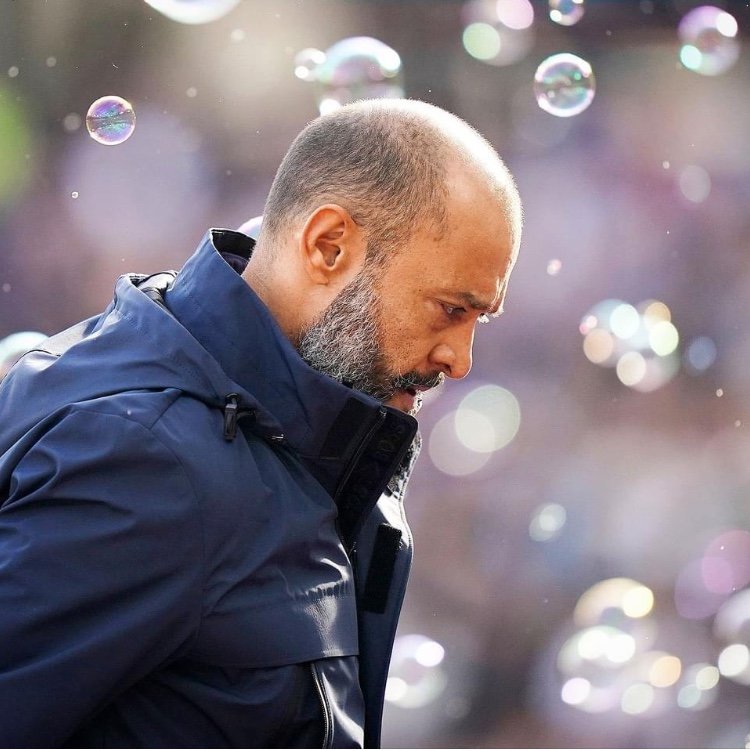 Tottenham Hotspur yirukanye umutoza wayo