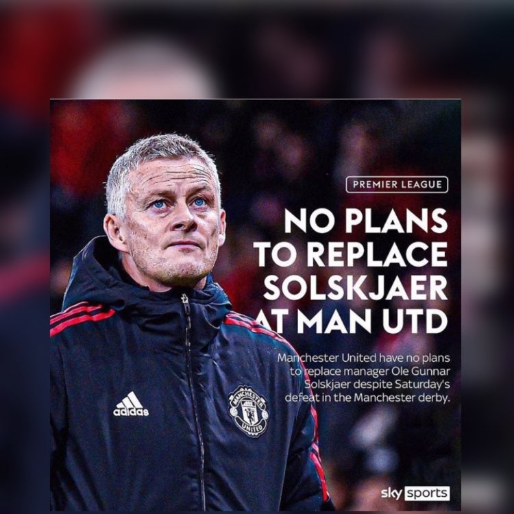 Manchester United yahakanye amakuru yo kwirukana umutoza