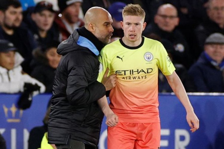 Kevin De Bruyne yavuze ibintu bitangaje umutoza we Pep Guardiola ajya akora mbere y'umukino