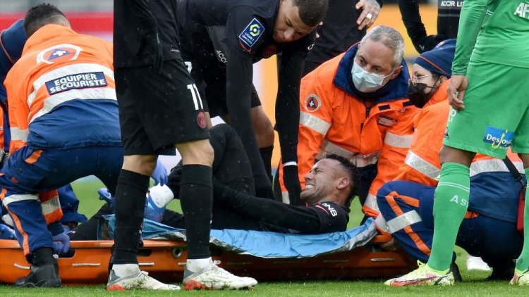 Hehe no kugaruka mu kibuga vuba! Imvune Neymar Jr yagize iteye ubwoba