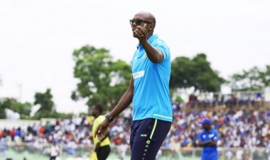 Umutoza Eric Nshimiyimana wa AS Kigali ari mu mazi abira