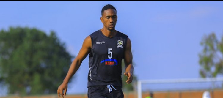 Myugariro ukomeye wa APR FC yaciye ukubiri  n'ikipe ye