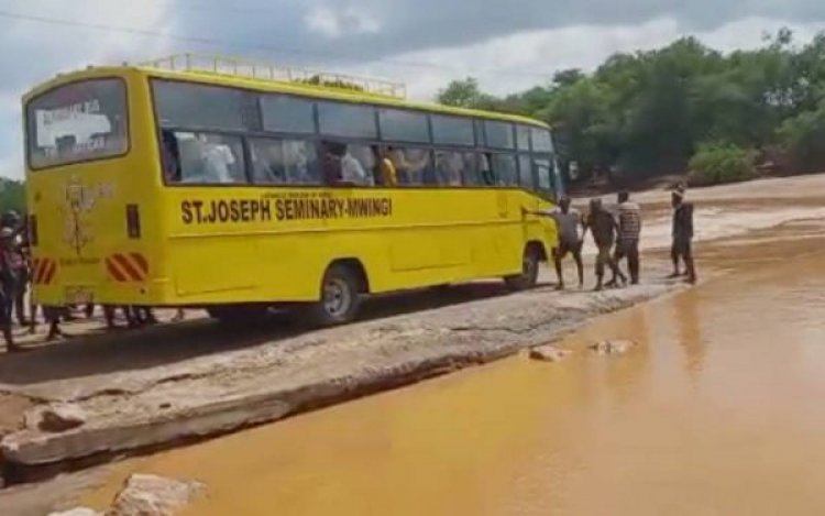 Abaririmbyi 23 ba Chorale bitabye Imana baguye mu ruzi