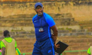 Nyuma yo gukubitwa ibitego 6 na Kiyovu, umutoza watozaga Gicumbi FC yongeye gusezera