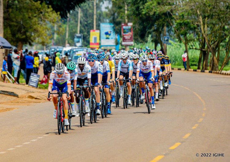 Tour du Rwanda: Etape Kigali-Rubavu irakomeje, abanyarwanda bongereye imbaraga
