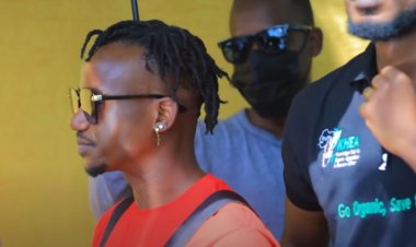 Anita Pendo na Rocky Kimomo badukoreye ibishitani mwisoko rya Kimironko|Mani Martin ni indaya