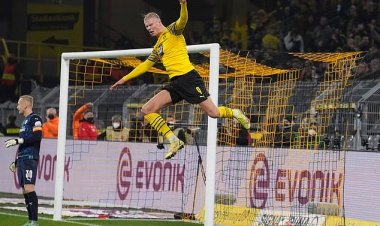 Xavi utoza Barcelona yavuze ku byo kuba yaragiye i Munich guhura na Erling Haaland