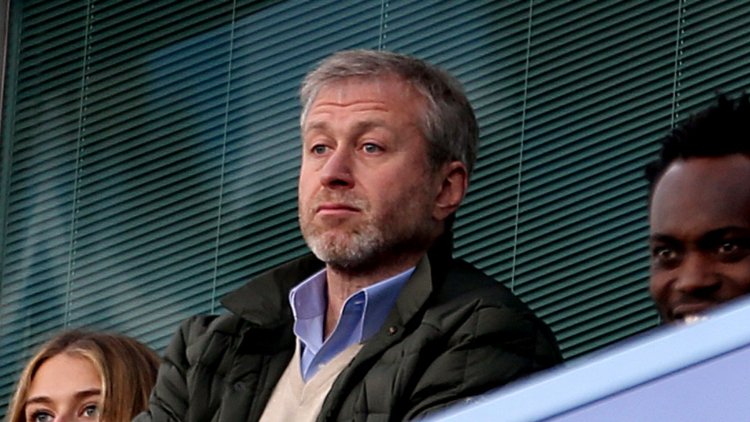 Impungenge ni zose ku bafana ba Chelsea kubera icyemezo cy'umuherwe Roman Abramovic witeguye kugurisha iyi kipe