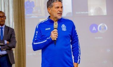 "Ni ikimwaro ku mupira w'u Rwanda"-Umutoza wa Rayon Sports yibasiye Gicumbi FC banganyije, agira inama abasifuzi