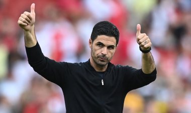Mikel Arteta yateye abafana ba Arsenal kumwenyura
