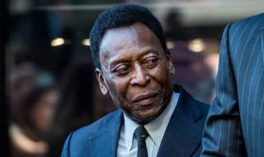 Pele ufatwa nk'umwami wa ruhago yitabye Imana ku myaka 82