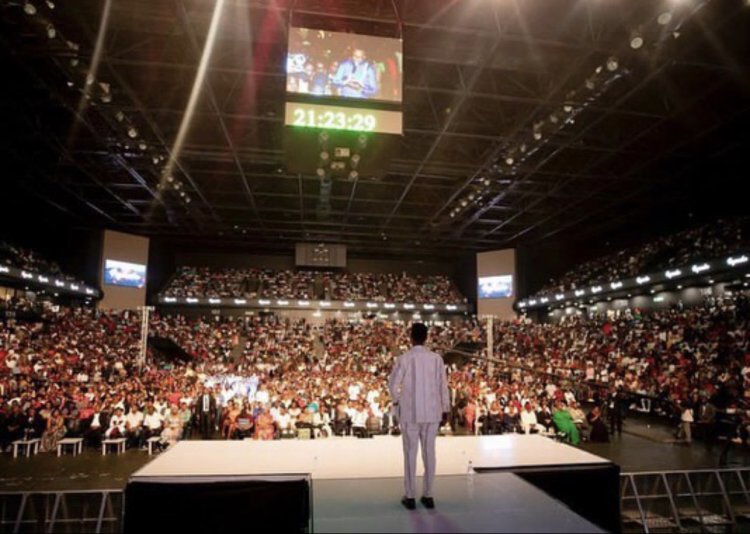 Israel Mbonyi yatanze Noheli aha umukoro abo kuri Bonane