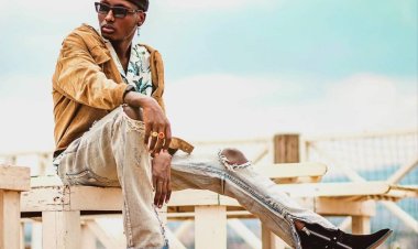 Davis D yerekeje muri Uganda