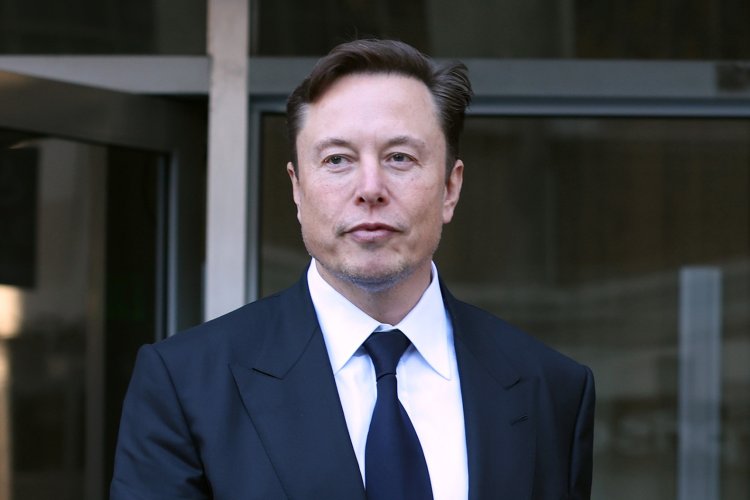 Elon musk yerekanye imbwa yagize CEO wa Twitter