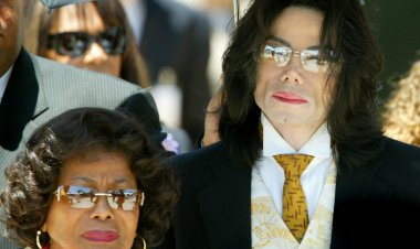 Nyina wa Michael Jackson agomba kwitaba urukiko