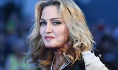 Nyuma y'imyaka 20 Madonna yasohoye amashusho y'indirimbo yari  yabujijwe gusohora