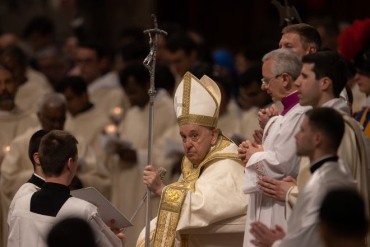 Papa Francis yageneye ubutumwa abakirisitu kuri Pasika