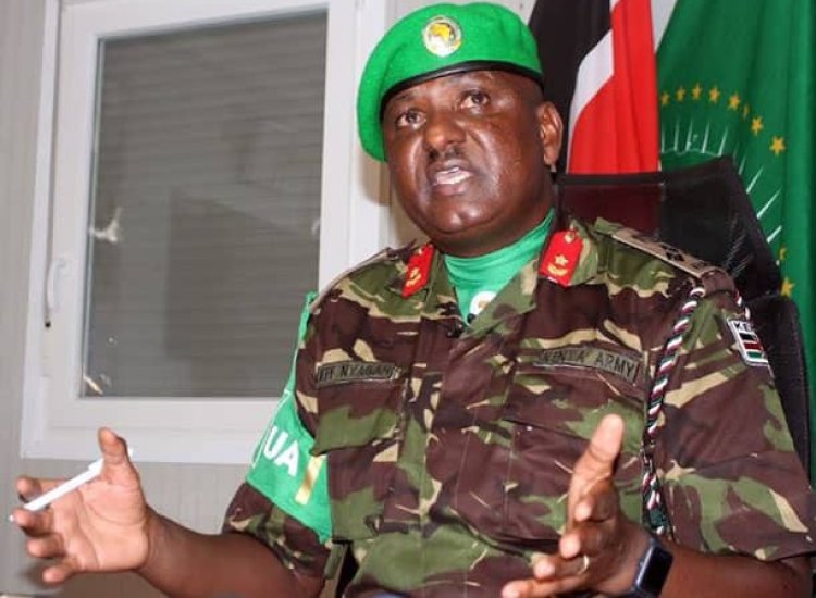 DRC: Umugaba mukuru w’Ingabo za EAC ari mu mazi abira