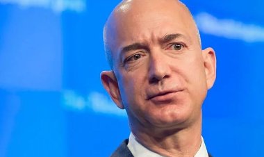 Umuherwe Jeff Bezos yafashe miliyari 500 azitakaho umukunzi we