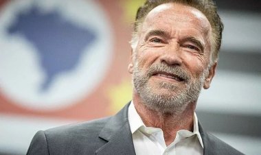 Arnold Schwarzenegger yongeye kwiyegereza sinema