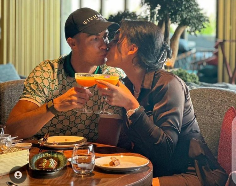 Cristiano Ronaldo n'umugore we bahinyuje abari bamaze igihe babatega iminsi