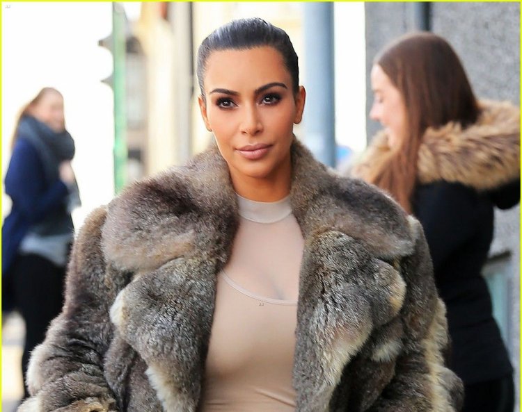 Nyuma yo gutandukana na Kanye West Kim Kardashian yatanze isomo