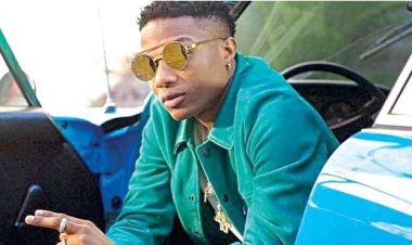 Wizkid ashaka gukurikira umuntu umwe kuri Instagram