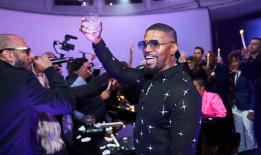 Jamie Foxx yacyuje ibirori nyuma yo kurusimbuka