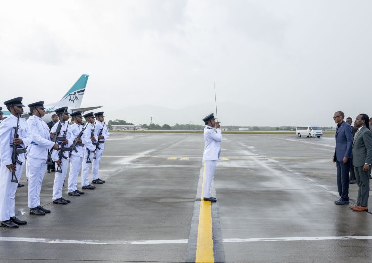 Perezida Kagame yasesekaye muri Trinidad and Tobago