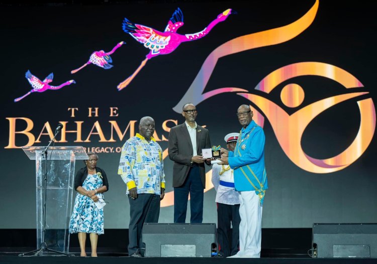 Perezida Kagame yambitswe Umudali usumba indi muri Bahamas