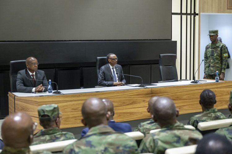 Perezida Kagame yahuye n'Abayobozi bakuru mu nzego z'umutekano