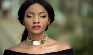 Simi yahishuye igituma ahorana itoto