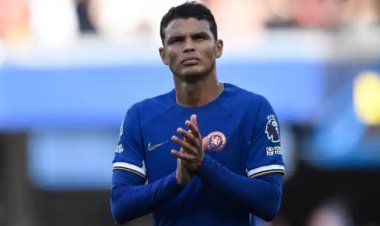 Thiago Silva wagaragaje agahinda gakabije yikomwe n'abafana ba Chelsea
