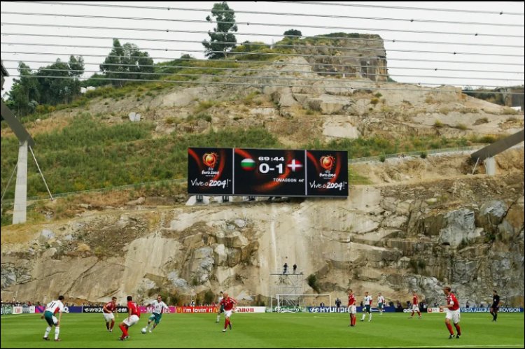 Ab'i Madrid batangariye stade barakiniraho bamwe bahita mu buvumo
