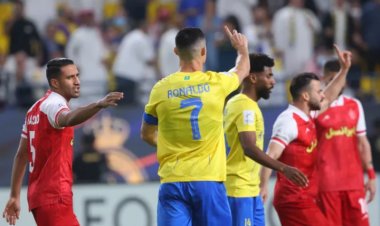 Ibyo Cristiano Ronaldo yakoze byakoze ku mutima n'abakeba