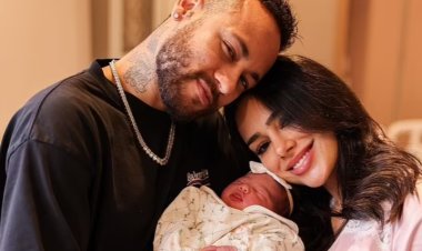 Umubano wa Neymar na mama w'umwana we washyizweho akadomo n'ubutumwa bugufi