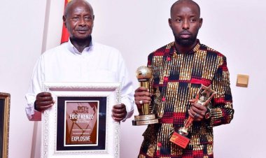 Eddy Kenzo yamaganye abavuga ko yagiye gusabiriza kwa Perezida Museveni