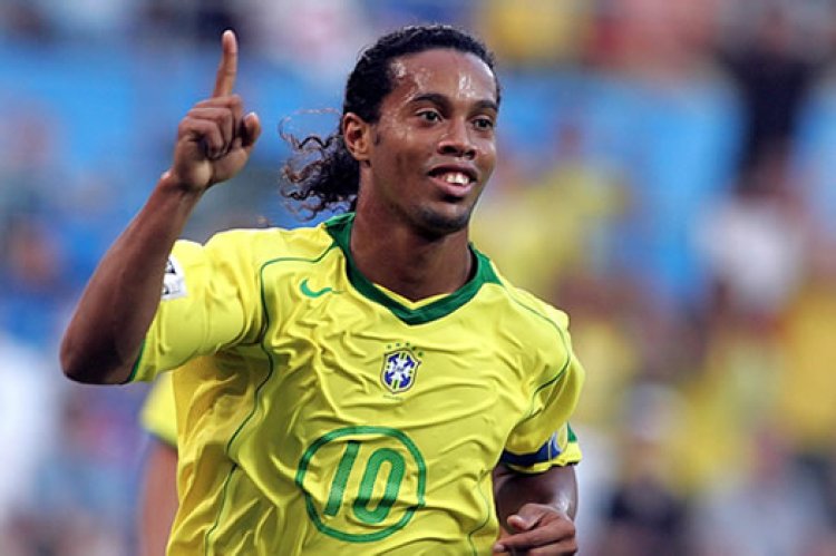 Abanyarwanda bagiye kureba Ronaldinho Gaucho awuconga i Kigali