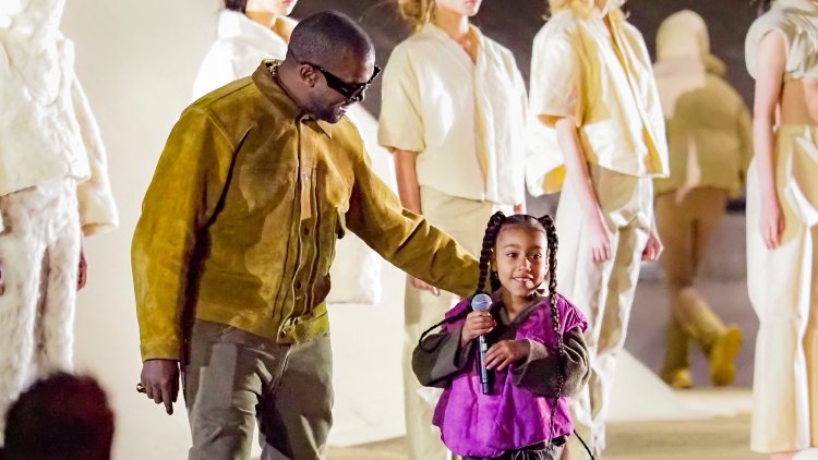 Umukobwa wa Kanye West ku myaka 10 yamaze gukorana indirimbo na se