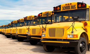 Ese waba uzi impamvu imodoka zitwara abanyeshuri zisigwa irangi ry'umuhondo?