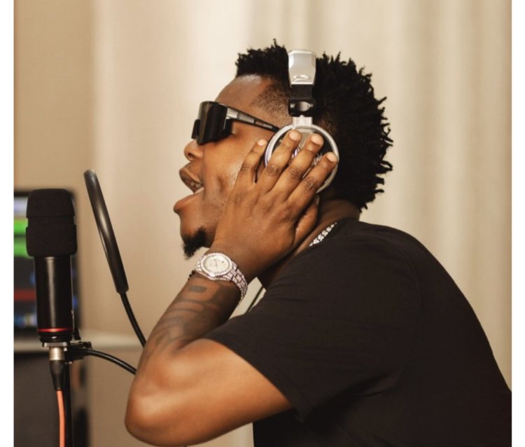 Bruce Melodie yakiranywe icyubahiro muri Kenya