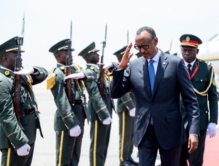 Perezida Kagame ari i Luanda muri Angola