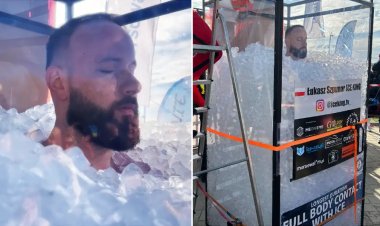 Yaciye agahigo ko kumara igihe kinini yicaye mu rubura